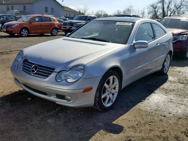 WDBRN40J53A434596 - 2003 MERCEDES-BENZ C 230K SPO SILVER photo 2