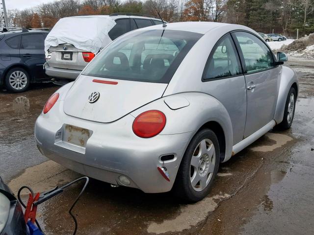 3VWCA21C8YM405771 - 2000 VOLKSWAGEN NEW BEETLE Silber Foto 4