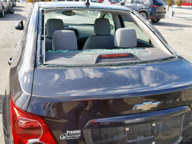 1G1JA5SH6D4218565 - 2013 CHEVROLET SONIC LS 棕色 照片 9