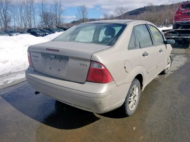 1FAFP34N76W159560 - 2006 FORD FOCUS ZX4 TAN photo 4