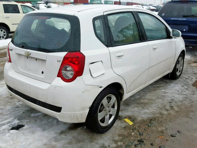 KL1TD66E19B628407 - 2009 CHEVROLET AVEO LS WHITE photo 4