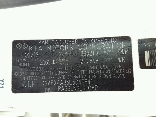 KNAFX4A85E5049641 - 2014 KIA FORTE EX WHITE photo 10