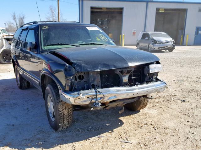 1GNDT13W1Y2284891 - 2000 CHEVROLET BLAZER BLACK photo 1