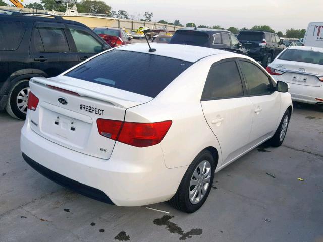 KNAFU4A25C5604850 - 2012 KIA FORTE EX WHITE photo 4