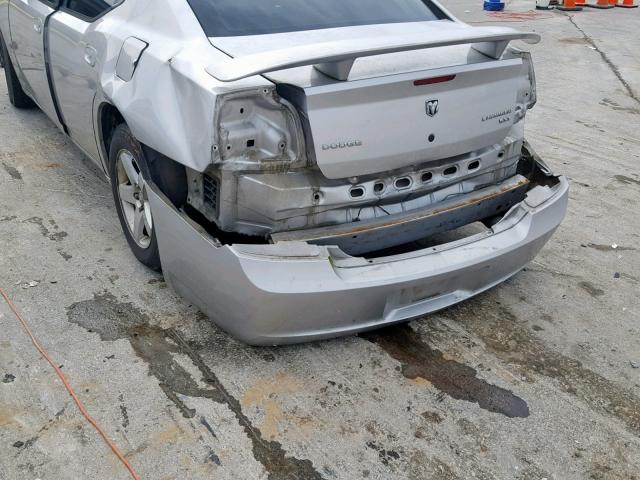 2B3KA33V09H593710 - 2009 DODGE CHARGER SX SILVER photo 9