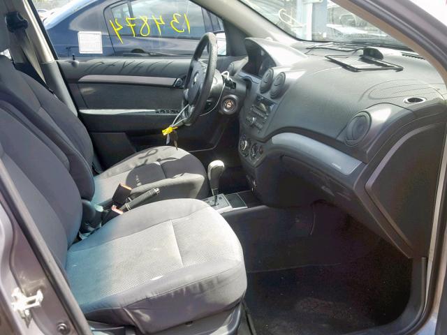 KL1TD5DE6AB125893 - 2010 CHEVROLET AVEO LS GRAY photo 5