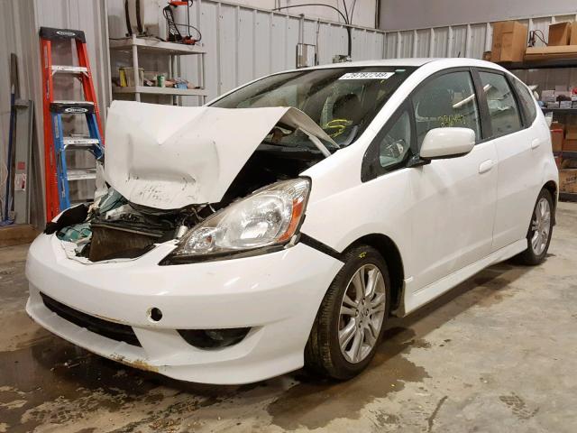 JHMGE88489S006330 - 2009 HONDA FIT SPORT WHITE photo 2