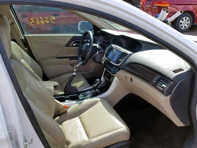 1HGCR3F06GA010372 - 2016 HONDA ACCORD EXL WHITE photo 5