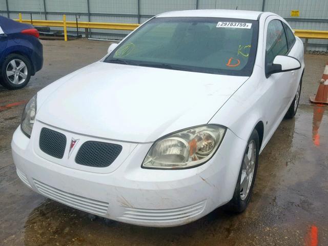 1G2AS18H897216346 - 2009 PONTIAC G5 WHITE photo 2