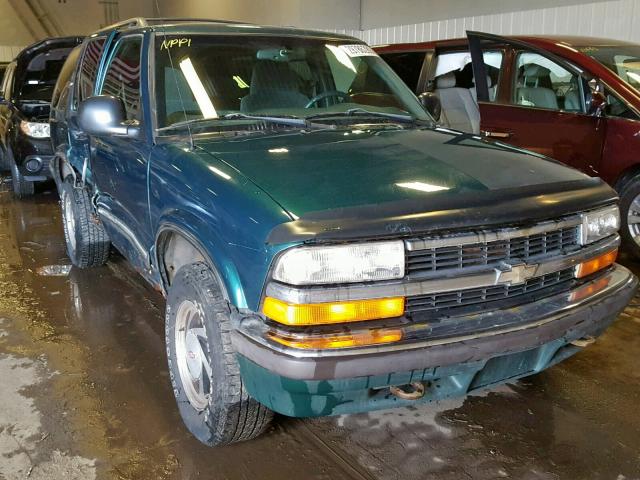 1GNDT13W9W2256317 - 1998 CHEVROLET BLAZER GREEN photo 1