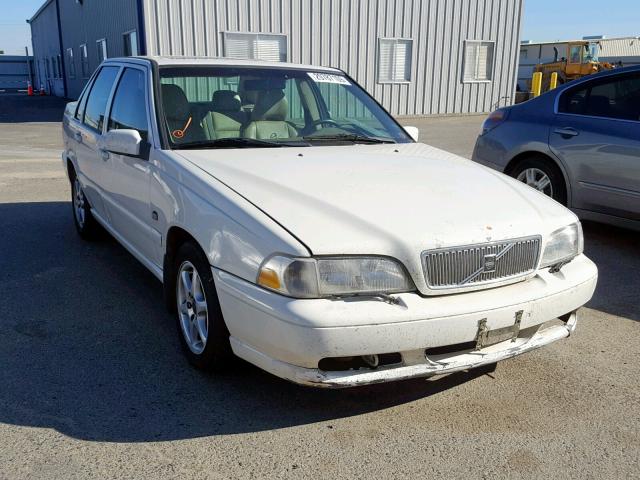 YV1LS55A8X1601807 - 1999 VOLVO S70 WHITE photo 1