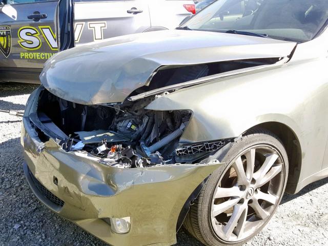 JTHBK262365002147 - 2006 LEXUS IS 250 GREEN photo 9