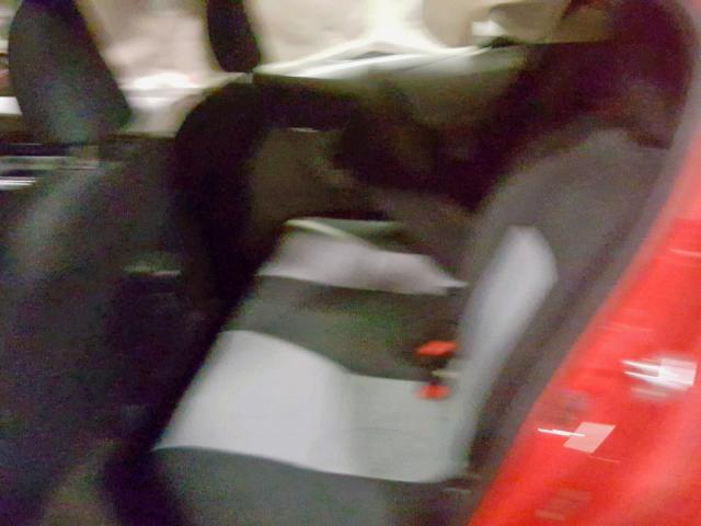 JTDKDTB36E1572388 - 2014 TOYOTA PRIUS C RED photo 6