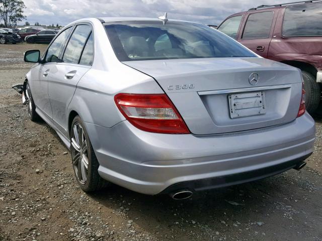 WDDGF54XX8R012820 - 2008 MERCEDES-BENZ C300 SILVER photo 3