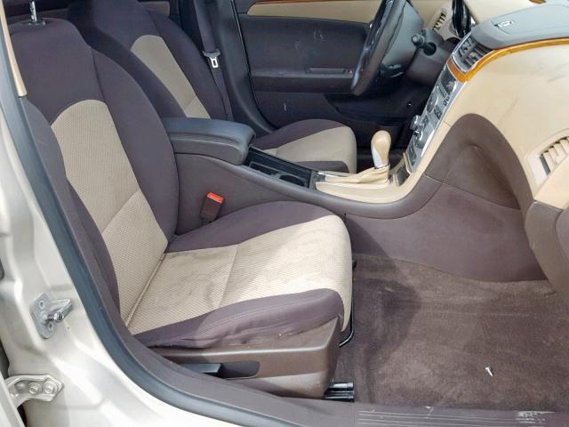 1G1ZC5EB1AF130544 - 2010 CHEVROLET MALIBU 1LT თაფლისფერი ფოტო 5