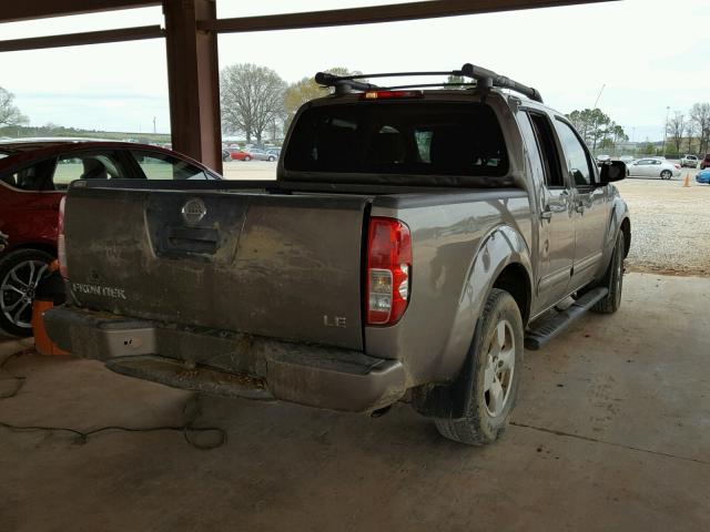 1N6AD07U46C402674 - 2006 NISSAN FRONTIER C GOLD photo 4