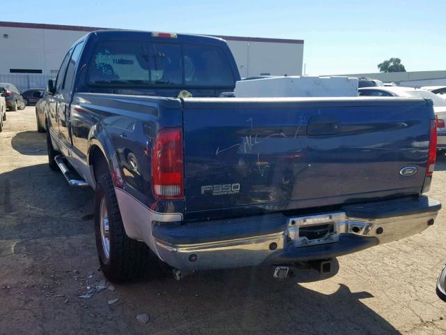 1FTSW30S62EC67191 - 2002 FORD F350 SRW S BLUE photo 3