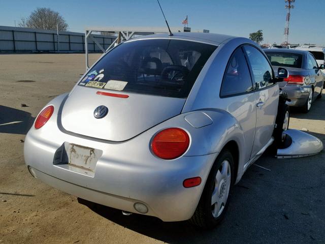 3VWCC21C8YM402119 - 2000 VOLKSWAGEN NEW BEETLE ვერცხლისფერი ფოტო 4