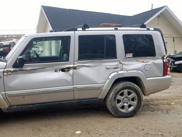 1J8HG58256C145696 - 2006 JEEP COMMANDER SILVER photo 9