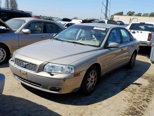 YV1TS592851406158 - 2005 VOLVO S80 2.5T BEIGE photo 2