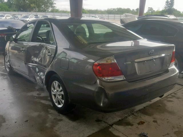 4T1BF32K45U612981 - 2005 TOYOTA CAMRY LE CHARCOAL photo 3