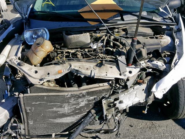 1FAFP34N56W244803 - 2006 FORD FOCUS ZX4 WHITE photo 7