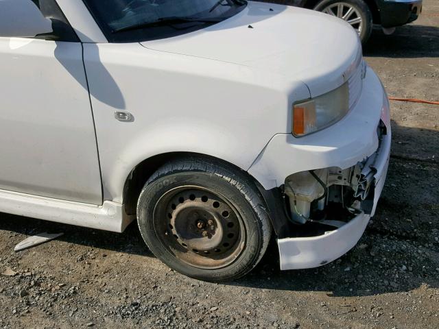 JTLKT334664065487 - 2006 TOYOTA SCION XB WHITE photo 9
