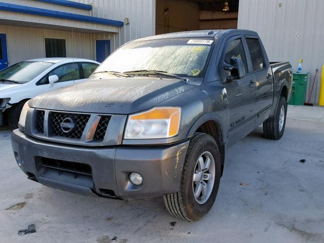 1N6BA0EC3BN323115 - 2011 NISSAN TITAN S GRAY photo 2