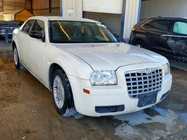 2C3KA43R77H774201 - 2007 CHRYSLER 300 WHITE photo 1