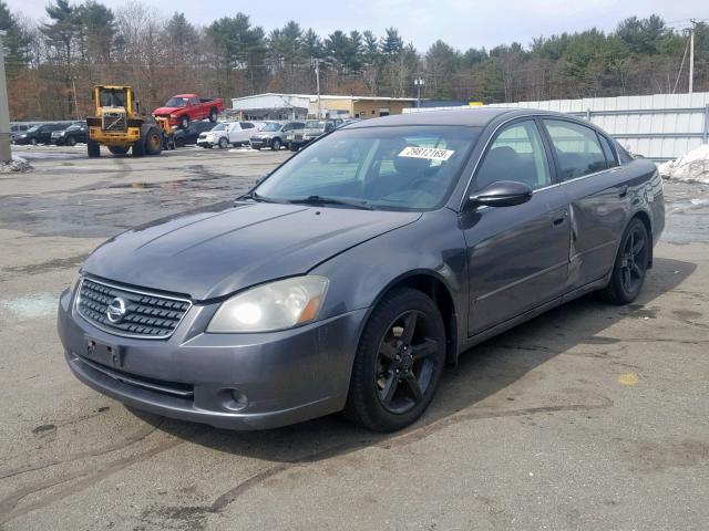 1N4BL11D85C304020 - 2005 NISSAN ALTIMA SE GRAY photo 2