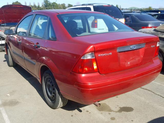 1FAFP34N25W243235 - 2005 FORD FOCUS ZX4 RED photo 3