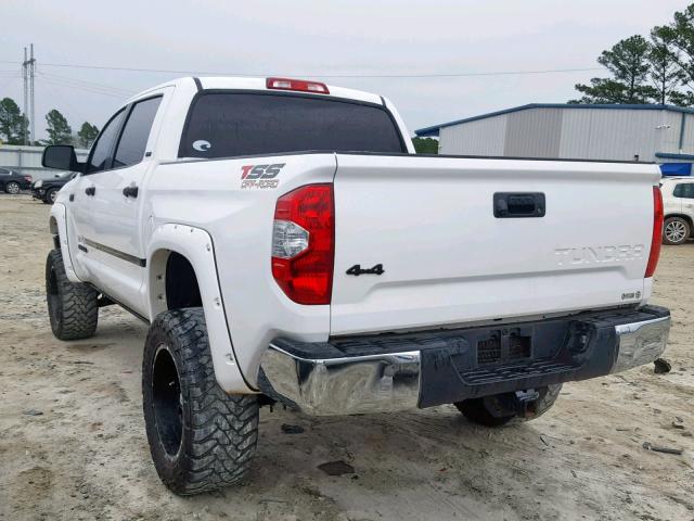 5TFDW5F17GX564257 - 2016 TOYOTA TUNDRA CRE WHITE photo 3