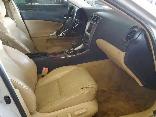 JTHBK262975041424 - 2007 LEXUS IS 250 WHITE photo 5