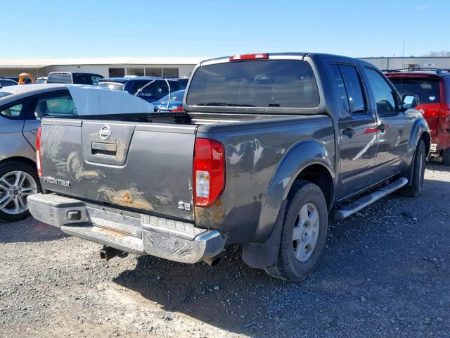 1N6AD07U55C447962 - 2005 NISSAN FRONTIER C BLACK photo 4