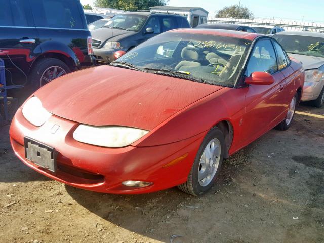 1G8ZR14762Z136748 - 2002 SATURN SC2 RED photo 2