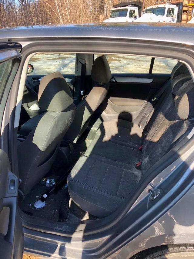 WVWDB7AJ4BW288620 - 2011 VOLKSWAGEN GOLF 灰色 照片 6