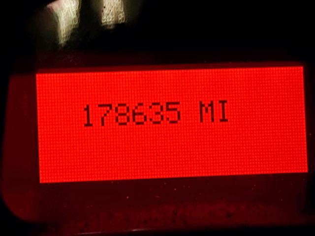 2G2WP582561307061 - 2006 PONTIAC GRAND PRIX RED photo 8