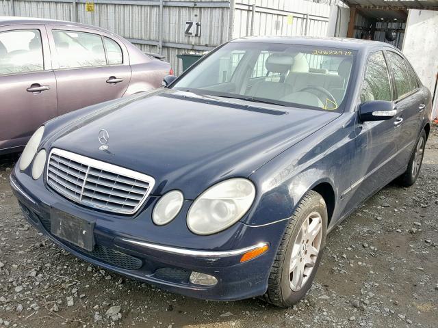 WDBUF65J74A531831 - 2004 MERCEDES-BENZ E 320 BLUE photo 2