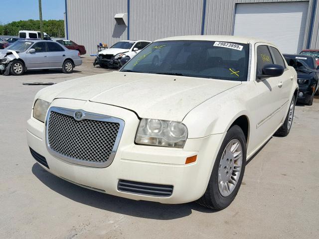 2C3KA43R17H732400 - 2007 CHRYSLER 300 CREAM photo 2