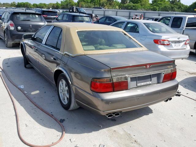 1G6KS54Y83U152267 - 2003 CADILLAC SEVILLE SL GOLD photo 3