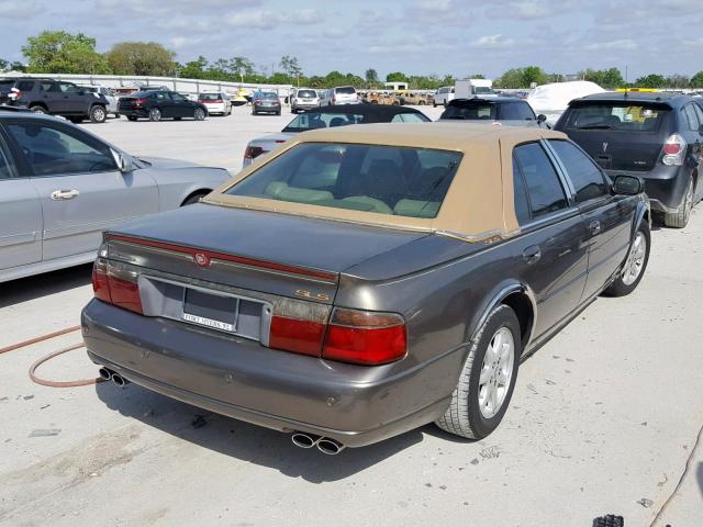 1G6KS54Y83U152267 - 2003 CADILLAC SEVILLE SL GOLD photo 4