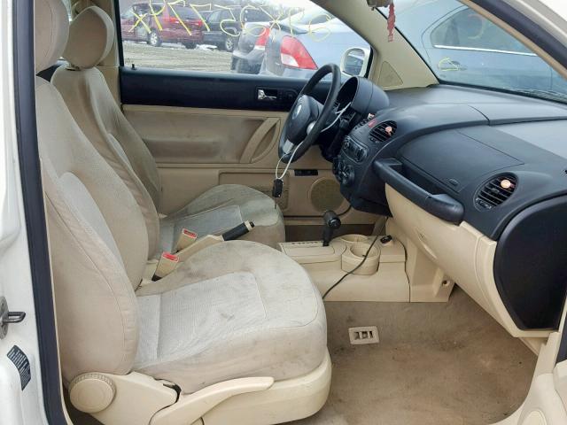 3VWBK31C14M415602 - 2004 VOLKSWAGEN NEW BEETLE Weiß Foto 5