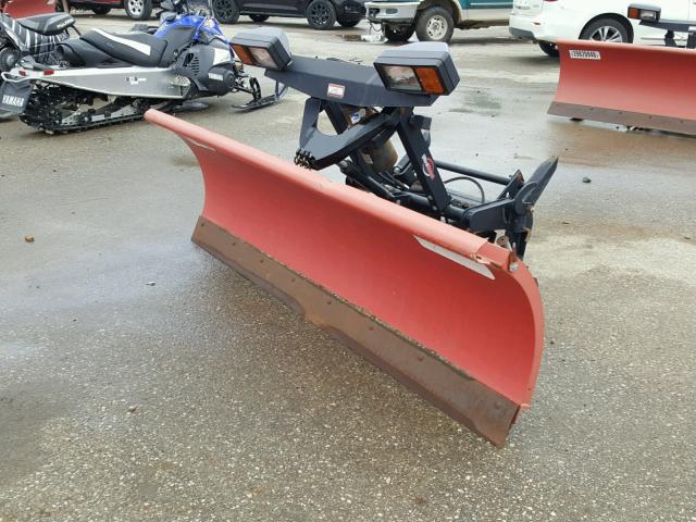 4070210014964580 - 2004 WEST SNOWPLOW RED photo 3