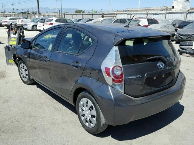 JTDKDTB32D1549589 - 2013 TOYOTA PRIUS C GRAY photo 3