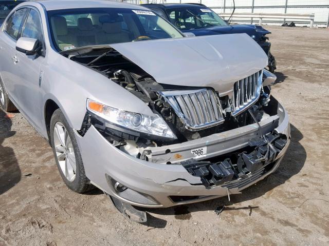 1LNHM93R79G618826 - 2009 LINCOLN MKS GRAY photo 9