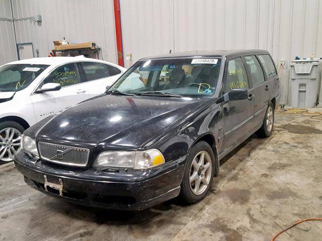 YV1LW5674W2400468 - 1998 VOLVO V70 GLT BLACK photo 2