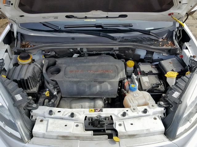 ZFBERFBT0F6A67201 - 2015 RAM PROMASTER 白色 照片 7