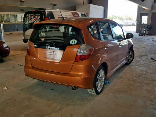 JHMGE8H56BS004767 - 2011 HONDA FIT SPORT BROWN photo 4