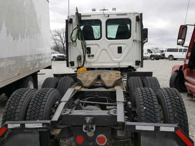 1FUJGEDRXDLFF4535 - 2013 FREIGHTLINER CASCADIA 1 WHITE photo 6