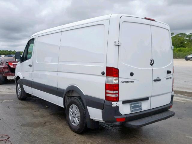 WD3PE7CCXB5553298 - 2011 MERCEDES-BENZ SPRINTER 2 WHITE photo 3